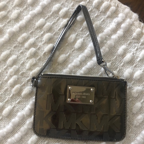 Michael Kors small bag - Picture 1 of 3